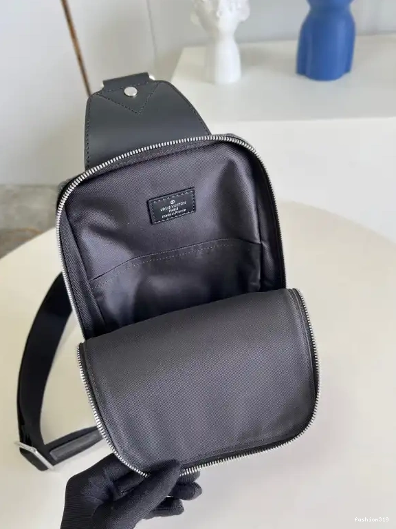 LOUIS AVENUE VUITTON SLINGBAG 0416